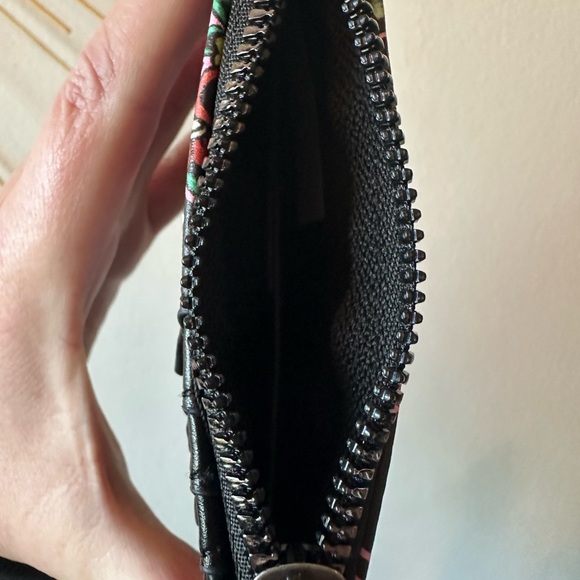 Ed Hardy Black Card Holder Zipper
Pouch with Skull and Floral Design NWT - Picture 6 of 6